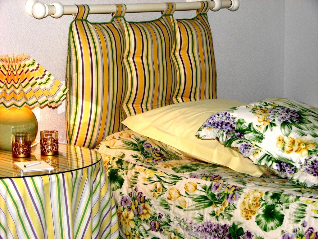 Bed and Breakfast Domaine De Bassibe Segos Экстерьер фото