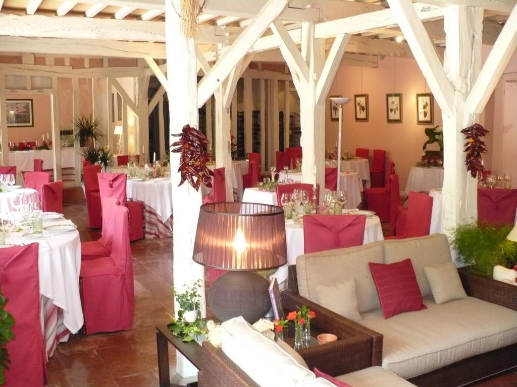 Bed and Breakfast Domaine De Bassibe Segos Экстерьер фото