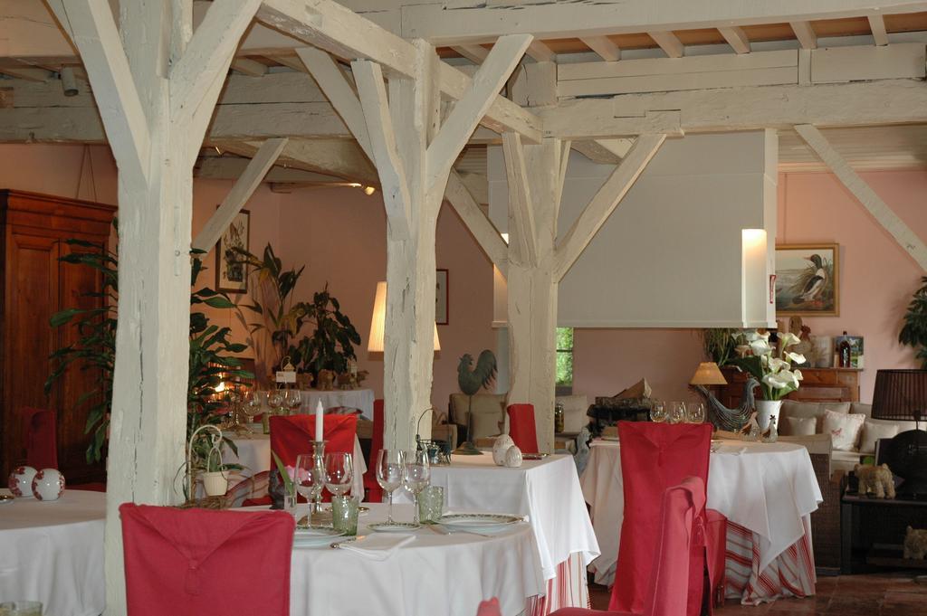 Bed and Breakfast Domaine De Bassibe Segos Экстерьер фото